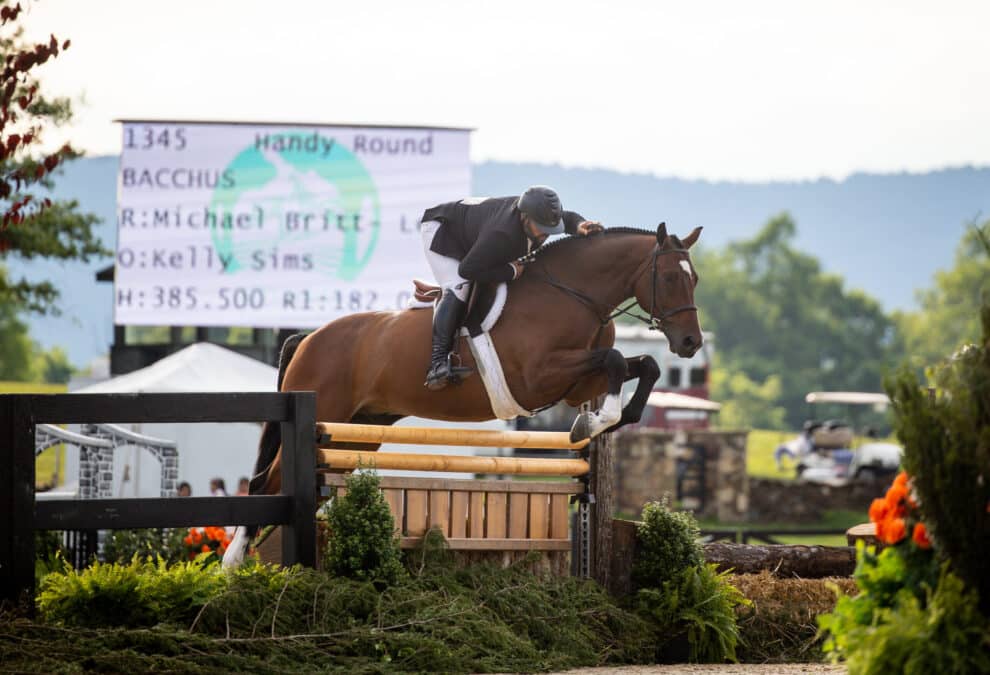 Michael Britt-Leon Defends His Salamander Resort & Spa $25,000 USHJA International Hunter Derby Title at Upperville