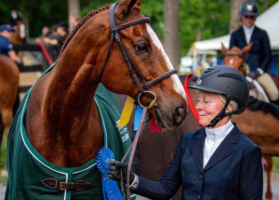 Gillian Sims and Copper Cruise Jump to the Take2 Thoroughbred Hunter Championship at the Upperville Colt & Horse Show Presented by MARS Equestrian™